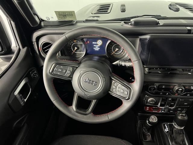 Photo of 2024 Black Clearcoat Jeep Wrangler