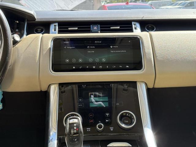 Photo of 2019 White Land Rover Range Rover Sport