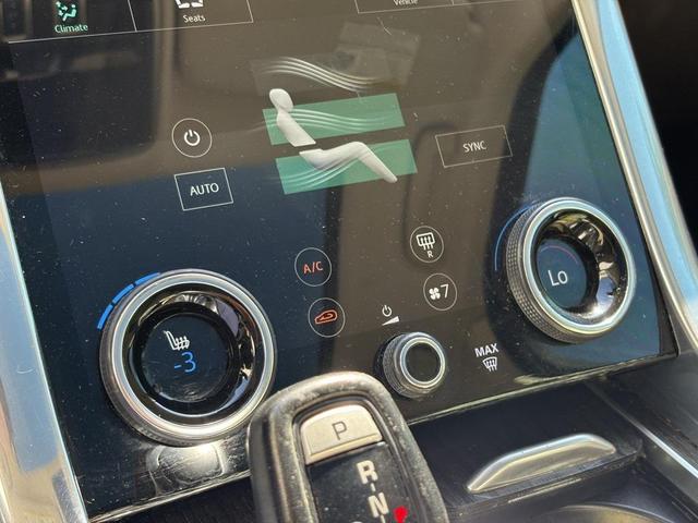 Photo of 2019 White Land Rover Range Rover Sport