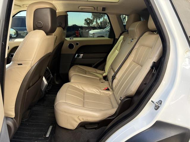 Photo of 2019 White Land Rover Range Rover Sport