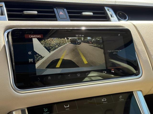 Photo of 2019 White Land Rover Range Rover Sport