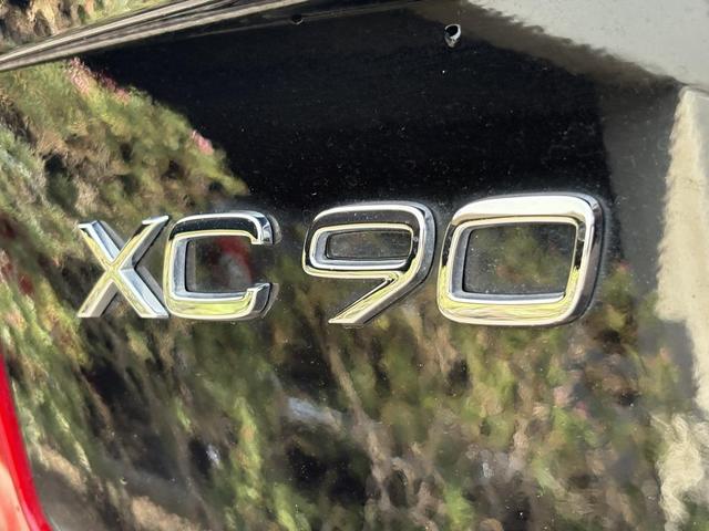 Photo of 2019 Onyx Black Metallic Volvo XC90