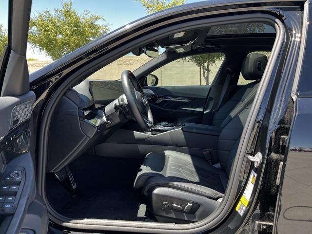 Photo of 2024 Black Sapphire Metallic BMW i5