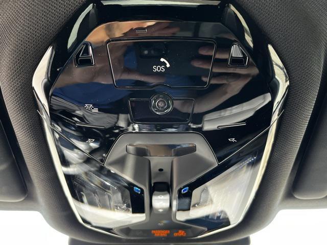 Photo of 2024 Black Sapphire Metallic BMW i5