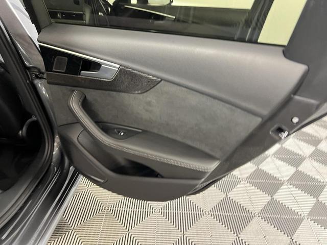 Photo of 2022 Gray Audi S4