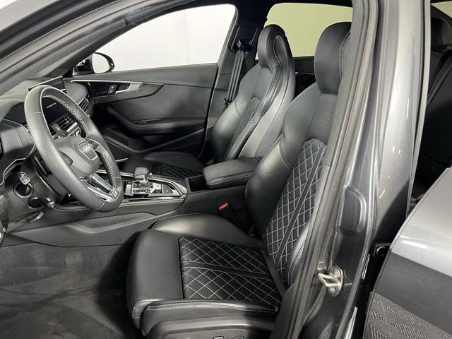 Photo of 2022 Gray Audi S4