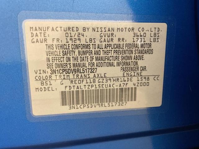 Photo of 2024 Electric Blue Metallic Nissan Kicks