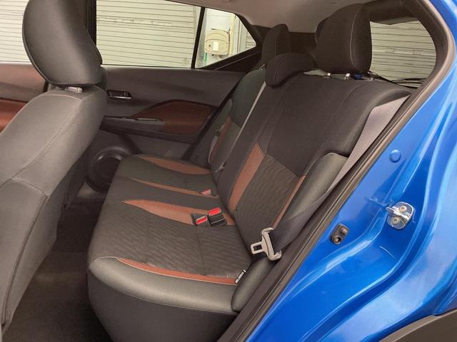 Photo of 2024 Electric Blue Metallic Nissan Kicks