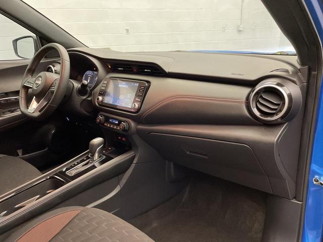 Photo of 2024 Electric Blue Metallic Nissan Kicks