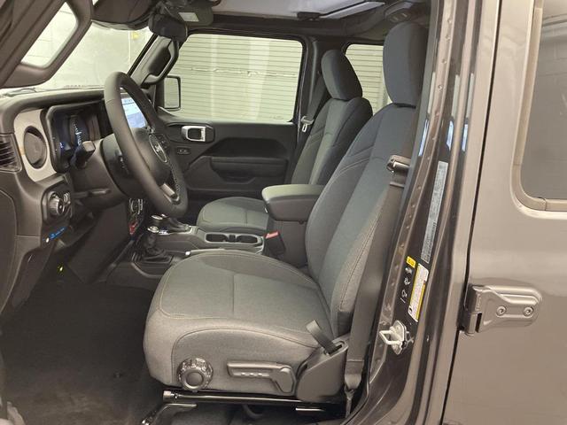 Photo of 2025 Granite Crystal Metallic Clearcoat Jeep Wrangler 4xe