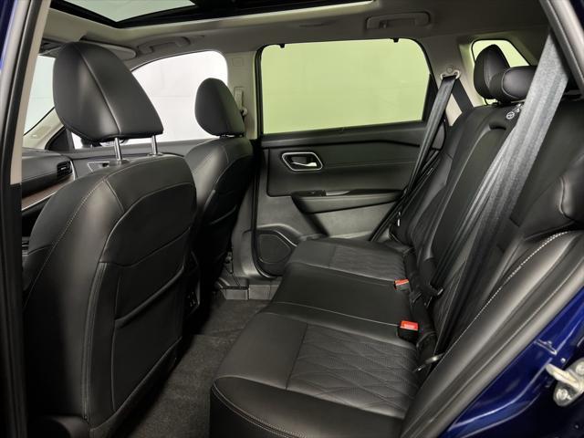 Photo of 2024 Deep Ocean Blue Pearl Nissan Rogue