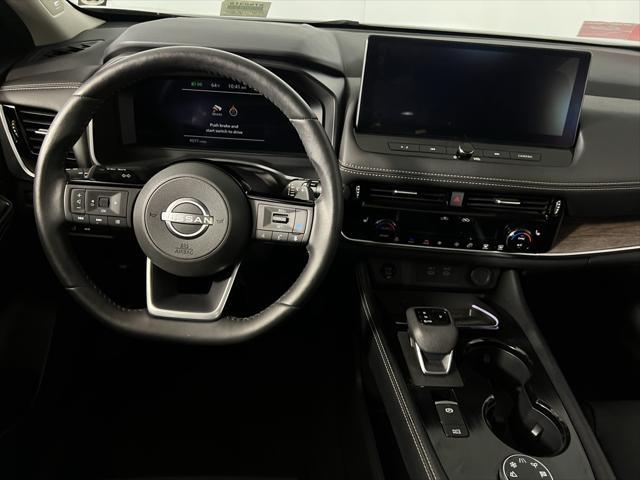 Photo of 2024 Deep Ocean Blue Pearl Nissan Rogue