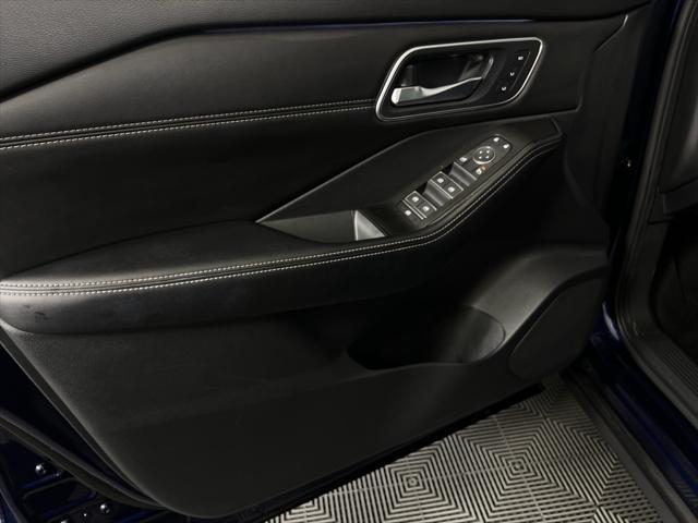 Photo of 2024 Deep Ocean Blue Pearl Nissan Rogue