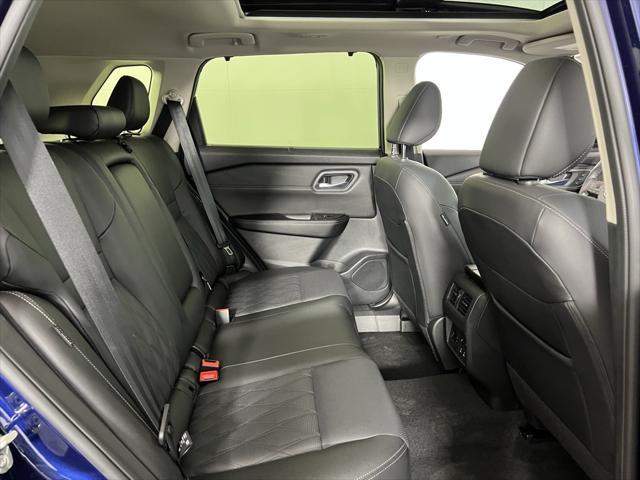 Photo of 2024 Deep Ocean Blue Pearl Nissan Rogue