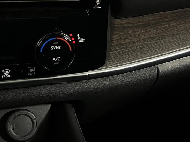 Photo of 2024 Deep Ocean Blue Pearl Nissan Rogue