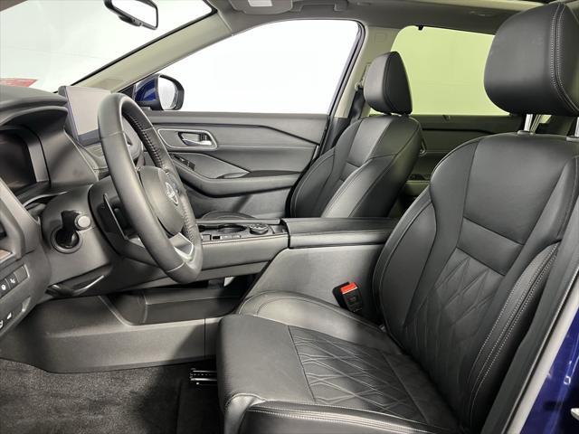 Photo of 2024 Deep Ocean Blue Pearl Nissan Rogue