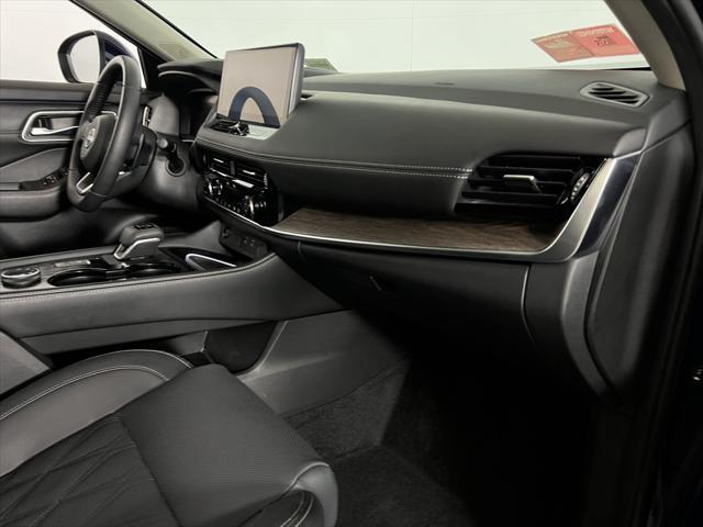 Photo of 2024 Deep Ocean Blue Pearl Nissan Rogue