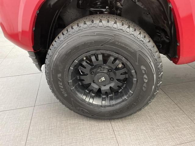 Photo of 2018 Barcelona Red Metallic Toyota Tacoma