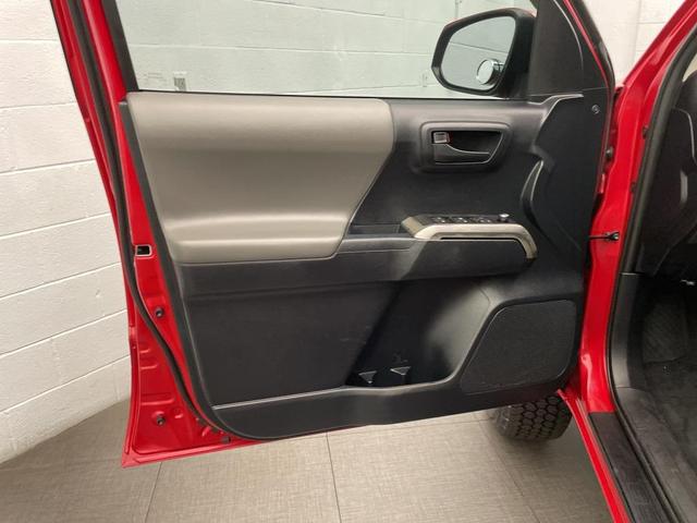 Photo of 2018 Barcelona Red Metallic Toyota Tacoma