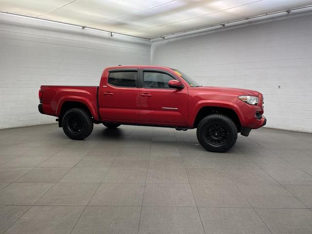 Photo of 2018 Barcelona Red Metallic Toyota Tacoma