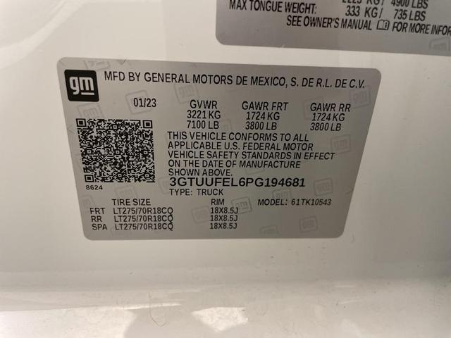 Photo of 2023 Summit White GMC Sierra 1500
