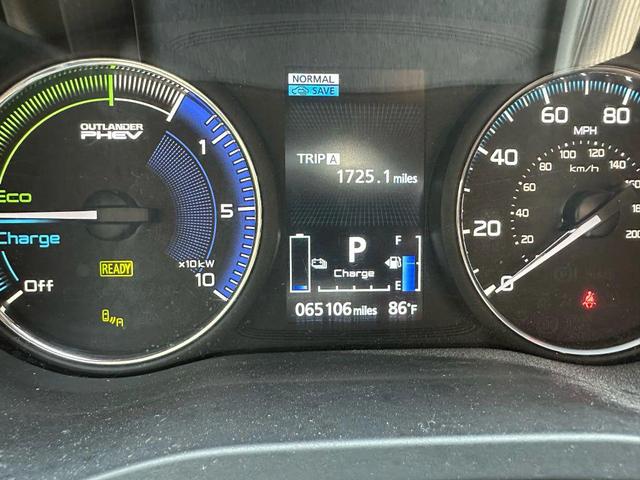 Photo of 2022 Alloy Silver Metallic Mitsubishi Outlander PHEV