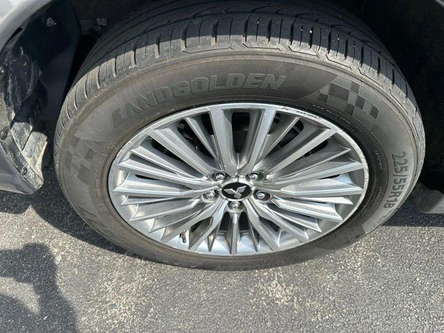 Photo of 2022 Alloy Silver Metallic Mitsubishi Outlander PHEV