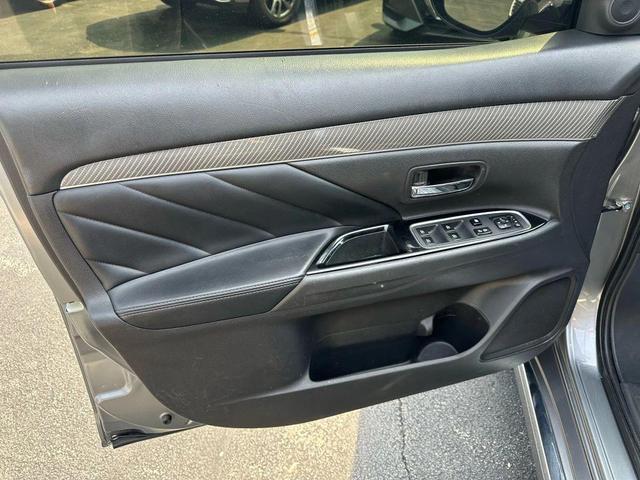 Photo of 2022 Alloy Silver Metallic Mitsubishi Outlander PHEV
