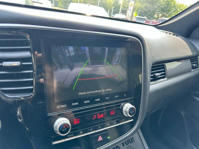 Photo of 2022 Alloy Silver Metallic Mitsubishi Outlander PHEV