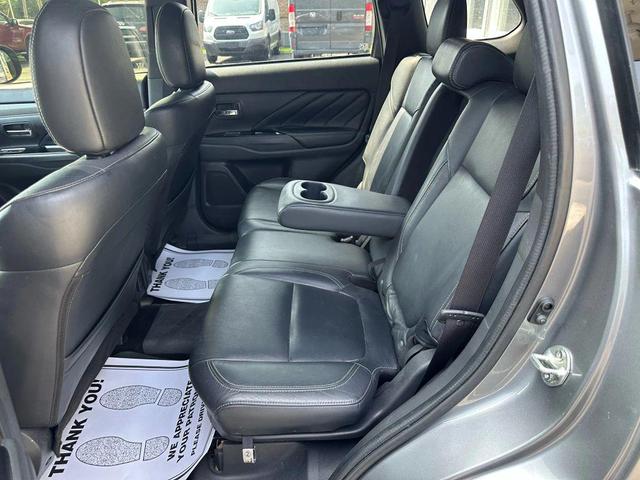 Photo of 2022 Alloy Silver Metallic Mitsubishi Outlander PHEV