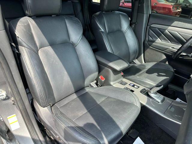 Photo of 2022 Alloy Silver Metallic Mitsubishi Outlander PHEV
