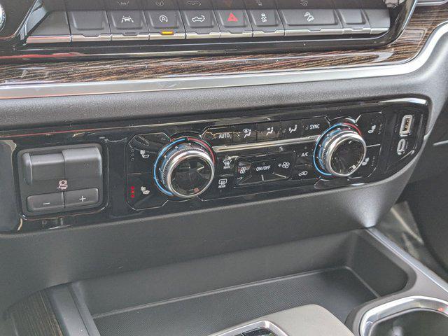 Photo of 2025 SUMMIT WHITE/JET BLACK GMC Sierra 1500