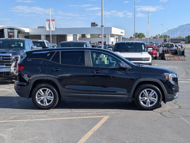 Photo of 2024 Ebony Twilight Metallic GMC Terrain