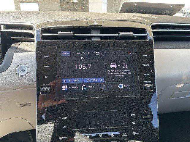 Photo of 2022 Quartz White Hyundai TUCSON
