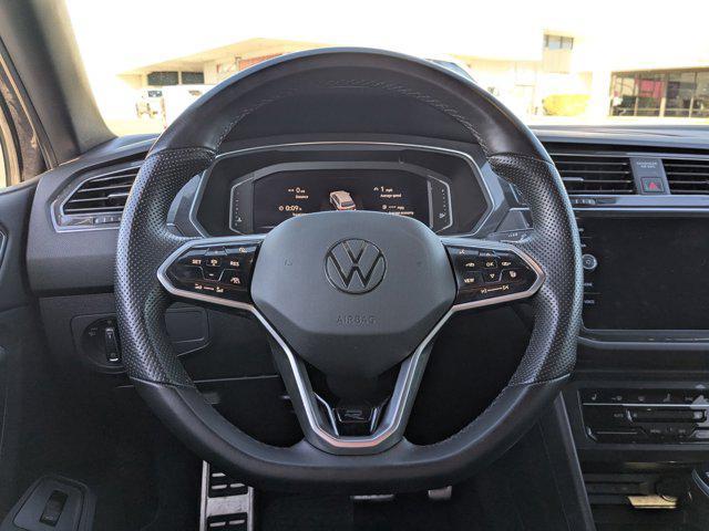 Photo of 2022 Deep Black Pearl Volkswagen Tiguan