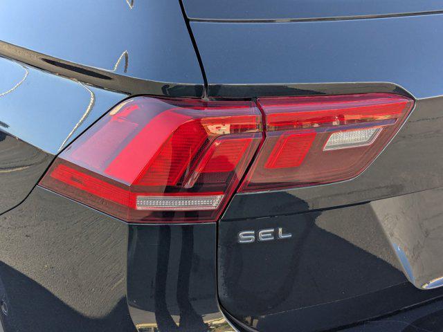 Photo of 2022 Deep Black Pearl Volkswagen Tiguan