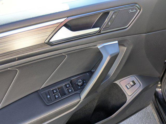 Photo of 2022 Deep Black Pearl Volkswagen Tiguan