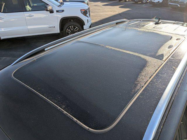 Photo of 2022 Deep Black Pearl Volkswagen Tiguan