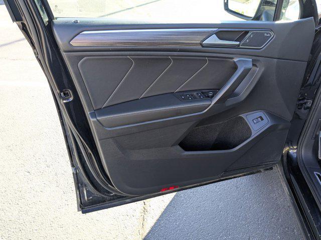 Photo of 2022 Deep Black Pearl Volkswagen Tiguan