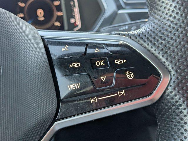 Photo of 2022 Deep Black Pearl Volkswagen Tiguan