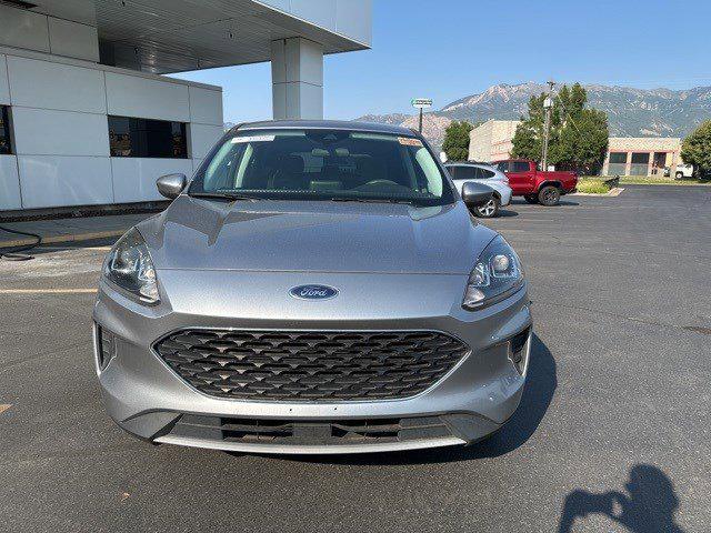 Photo of 2021 Silver Metallic Ford Escape