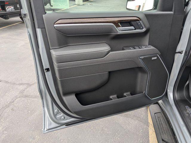 Photo of 2025 STERLING METALL/JET BLACK GMC Sierra 1500