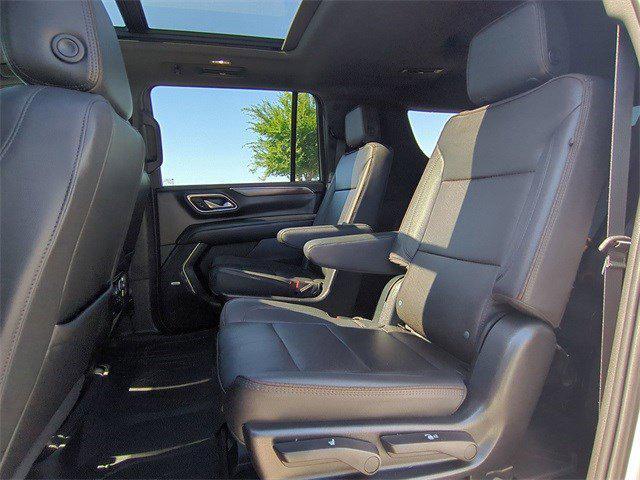Photo of 2023 Iridescent Pearl Tricoat Chevrolet Suburban
