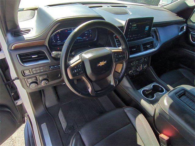 Photo of 2023 Iridescent Pearl Tricoat Chevrolet Suburban