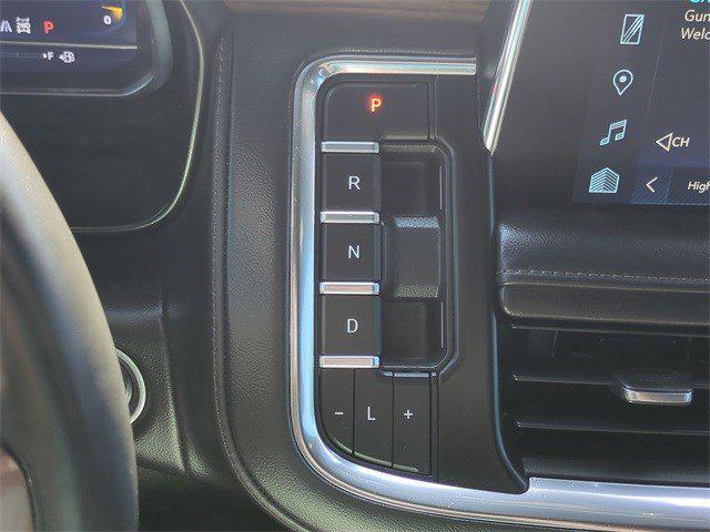 Photo of 2023 Iridescent Pearl Tricoat Chevrolet Suburban