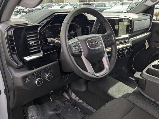 Photo of 2025 SUMMIT WHITE/JET BLACK GMC Sierra 1500