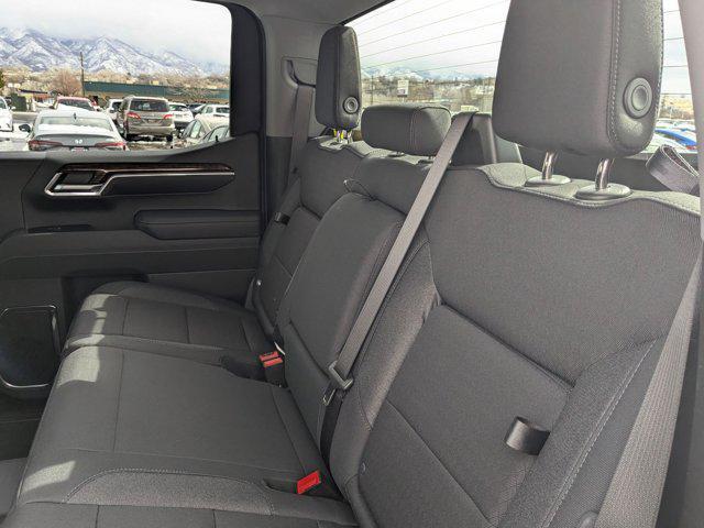 Photo of 2025 SUMMIT WHITE/JET BLACK GMC Sierra 1500