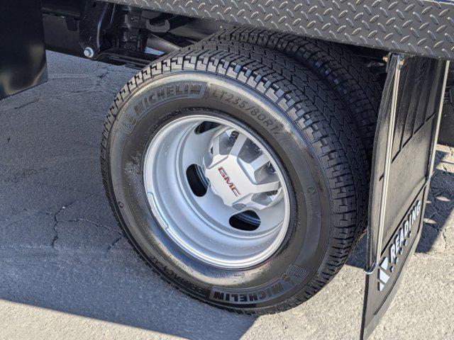 Photo of 2025 Summit White GMC Sierra 3500
