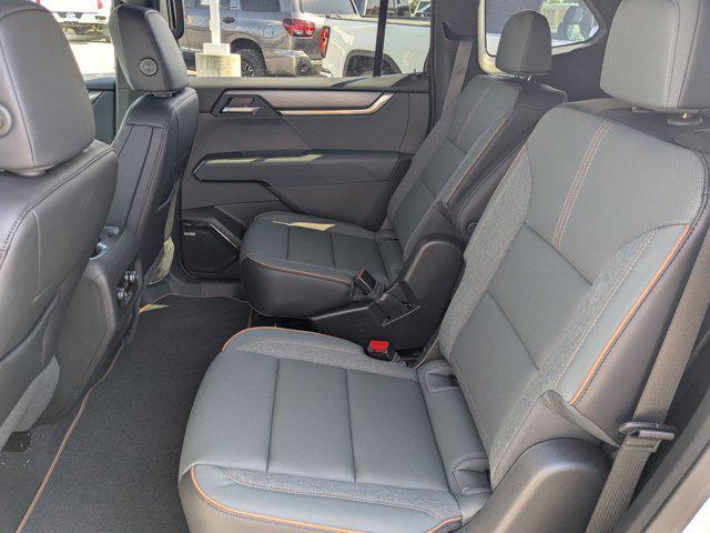Photo of 2025 Summit White GMC Acadia