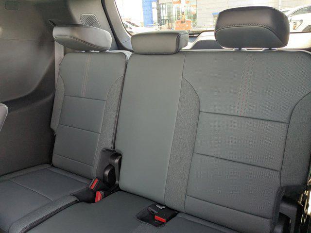 Photo of 2025 Summit White GMC Acadia